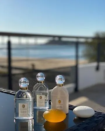 Lieu Unique Et Romantique Face Mer Гостевой дом 3*